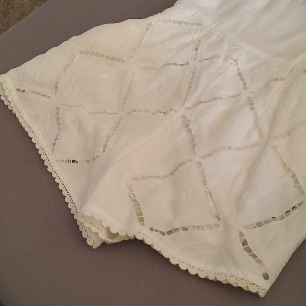 Kendall & Kylie White Eyelet Romper - Picture 4 of 9